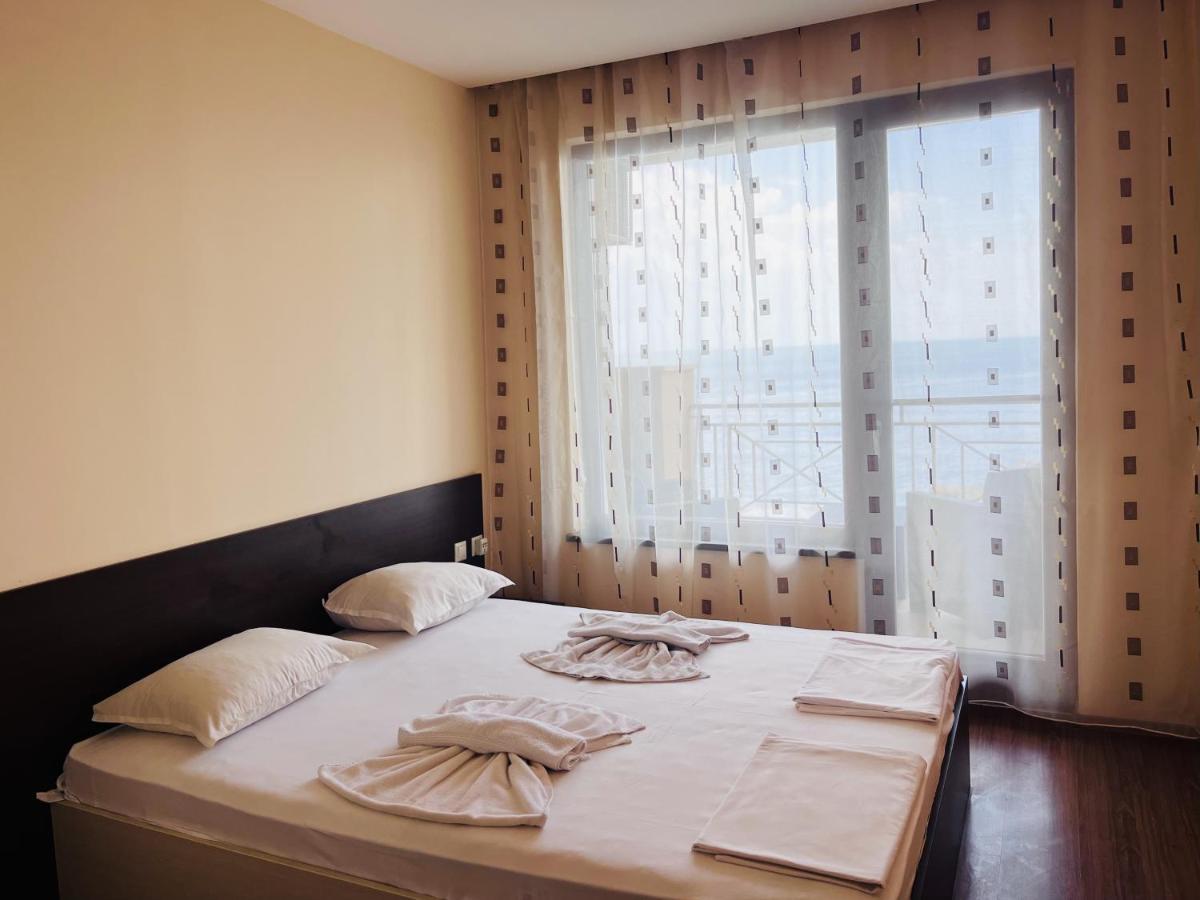 Sea View Rental Front Beach โกลเดน แซนส์ ภายนอก รูปภาพ