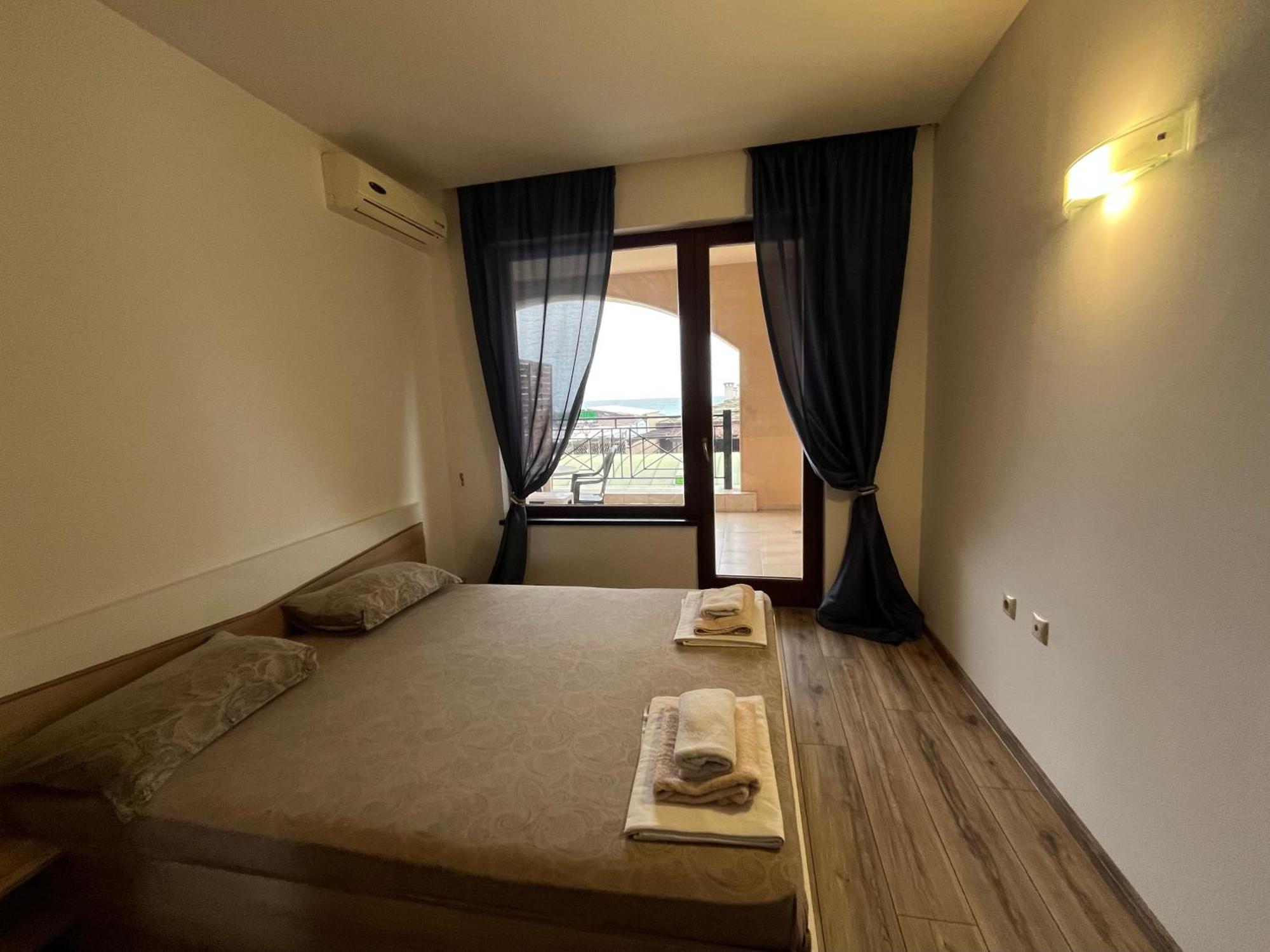 Sea View Rental Front Beach โกลเดน แซนส์ ภายนอก รูปภาพ